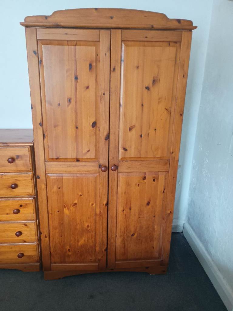 pine wardrobe 