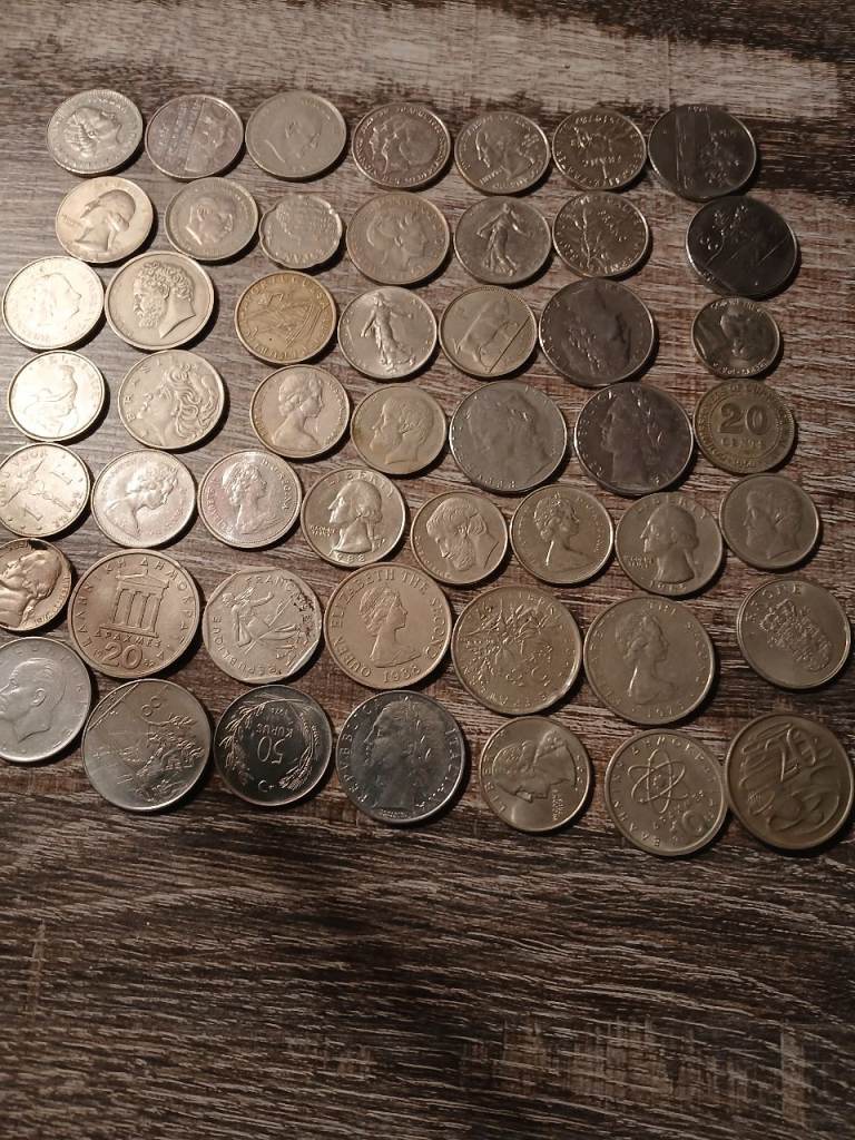 Selection of 50 coins 