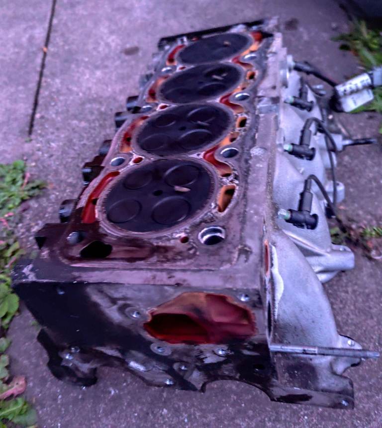  Cylinder head Ford Mondeo mk4.5 2.0 Tdci 163 DW10 PSA   £40 