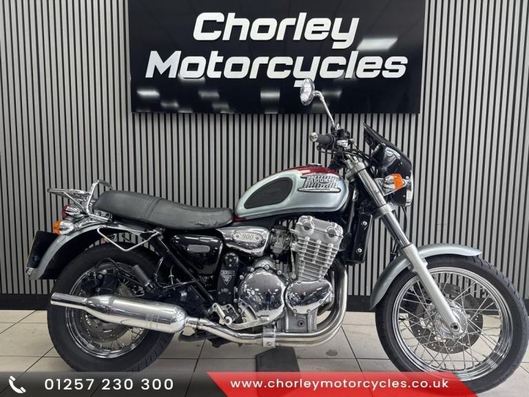 2000 Triumph Thunderbird 885cc  retro cruiser naked thumper