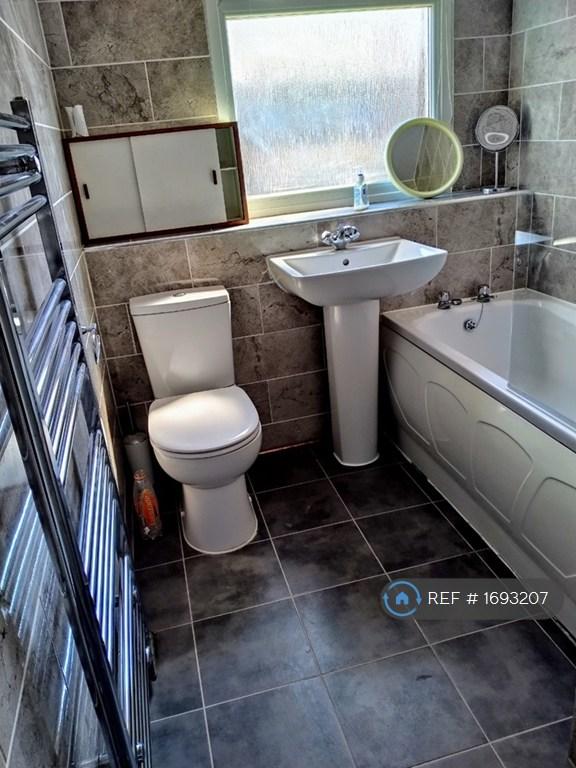 3 bedroom house in Greatfields Drive, Uxbridge, UB8 (3 bed) (#1693207)