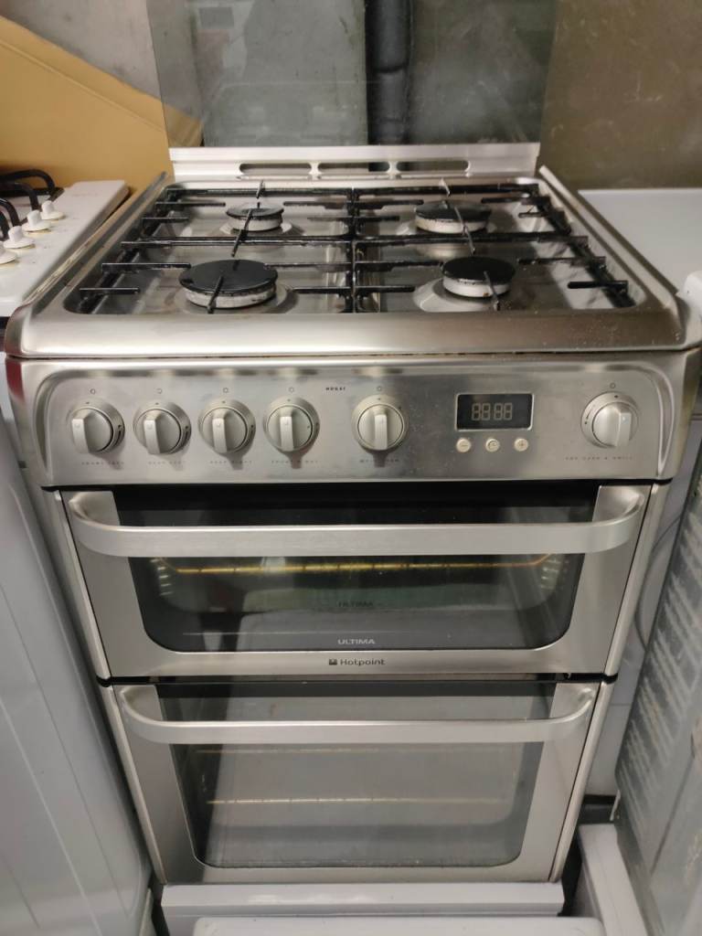Hotpoint Freestanding Gas Cooker with Double Oven, £150.00 for Sale