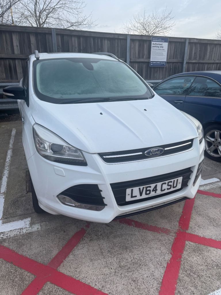 PLEASE READ Ford, KUGA, Hatchback, 2014, Other, 1596 (cc), 5 doors