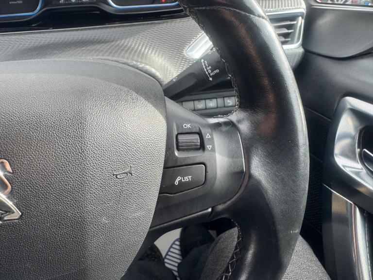 2018 Peugeot 2008 1.2 PureTech Allure Euro 6 (s/s) 5dr HATCHBACK Petrol Manual