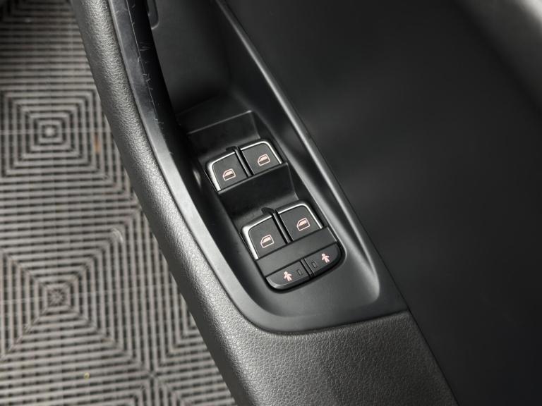 2013 Audi A6 3.0 TDI Quattro Black Edition 5dr S Tronic ESTATE DIESEL Automatic