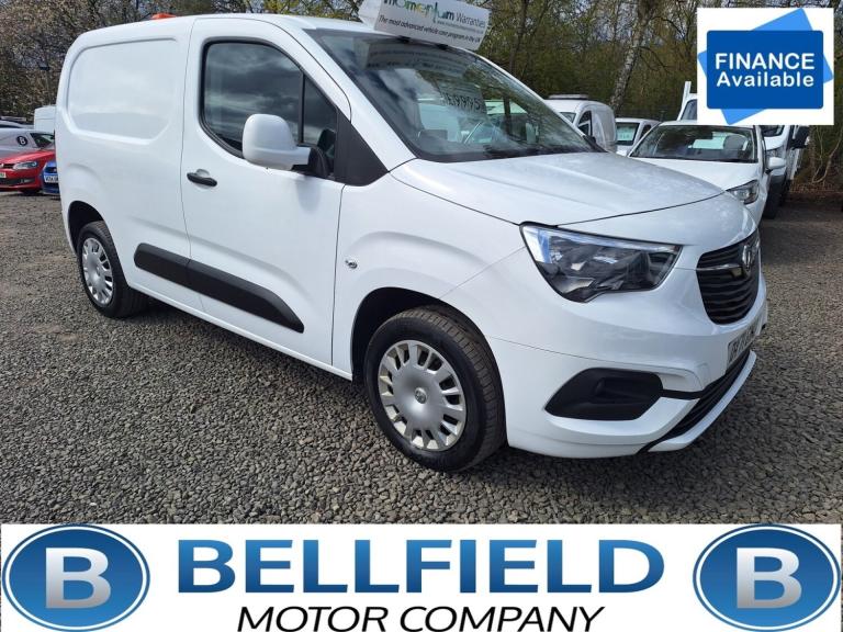 VAUXHALL COMBO 1.5 Turbo D 2300 Sportive White Manual Diesel 2021