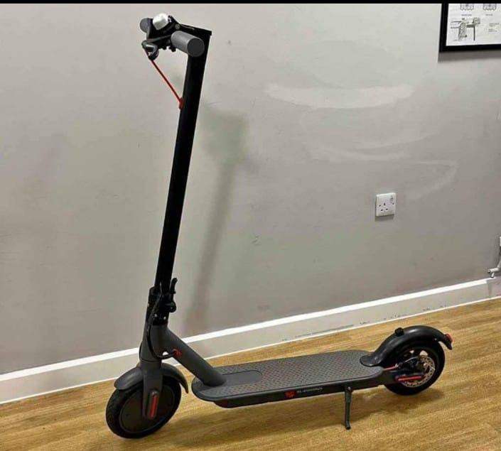 All New Electric Scooter - 35km/h Top Speed, 70-80km Range, GPS & More!