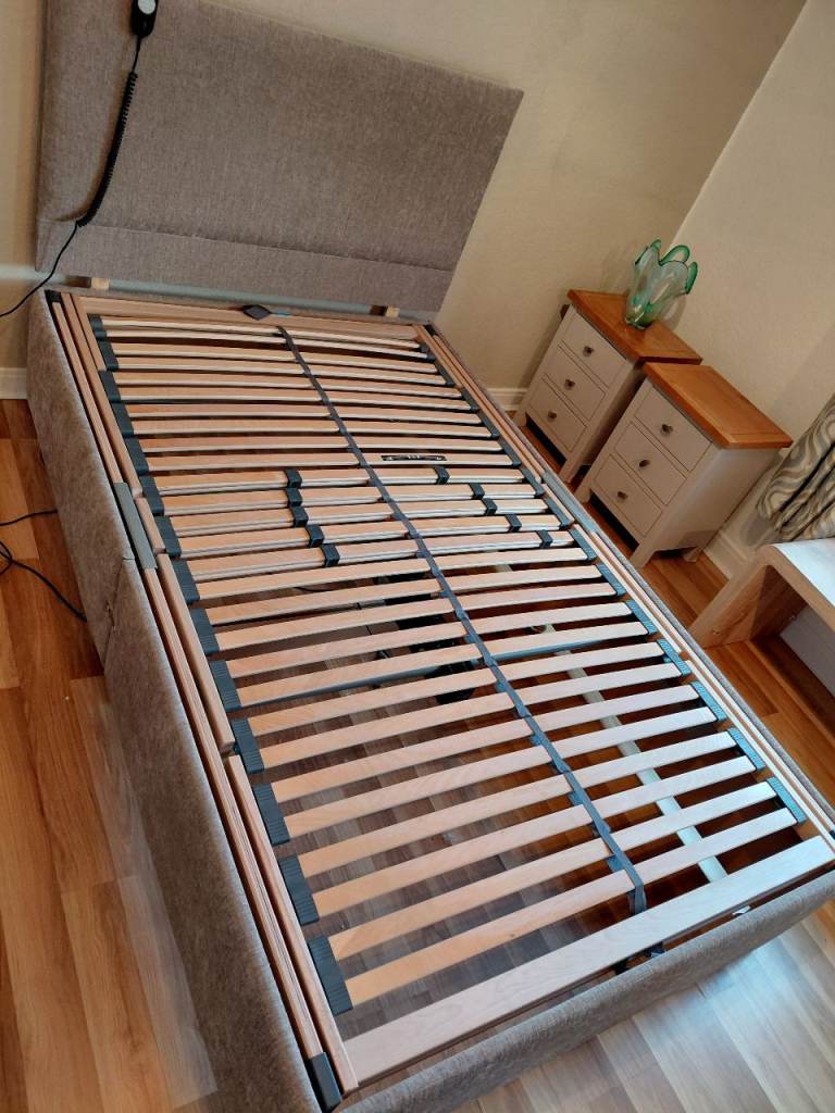 Electric oaktree double bed