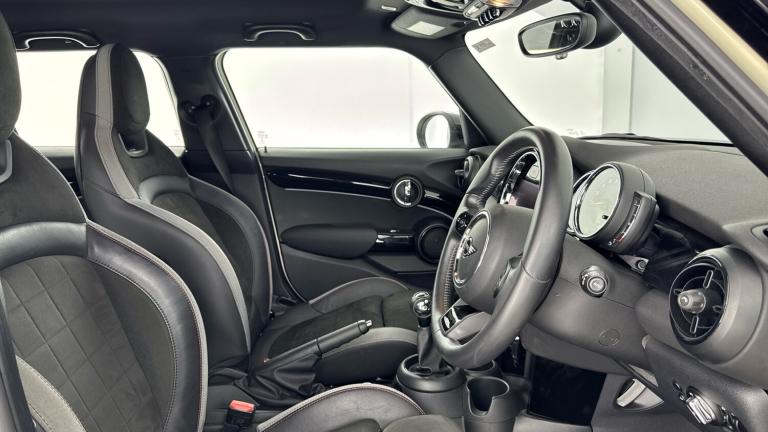 2022 MINI Hatch 1.5 Cooper Sport 5dr Petrol Hatchback Hatchback Petrol Manual