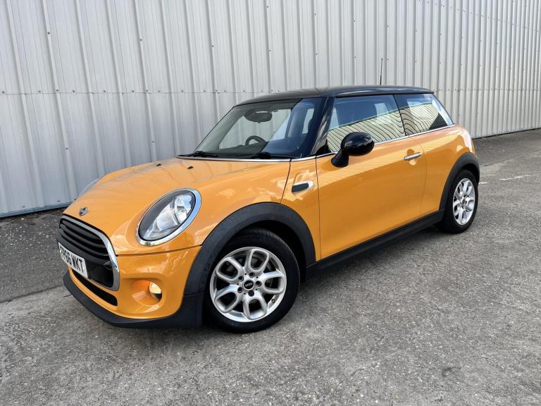 2016 MINI Hatch 1.5 Cooper Hatchback 3dr Petrol Manual Euro 6 (s/s) (136 ps) Hatchback Petrol Manual