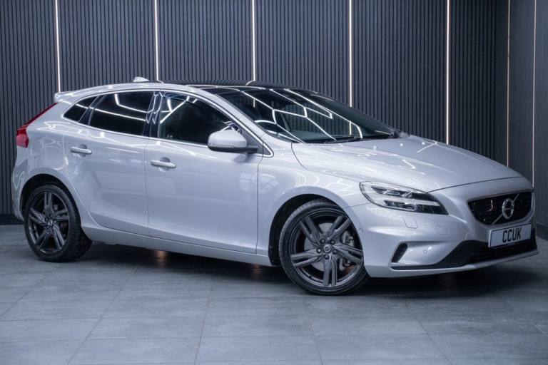 2018 Volvo V40 T3 [152] R DESIGN Nav Plus 5dr Geartronic HATCHBACK PETROL Automatic