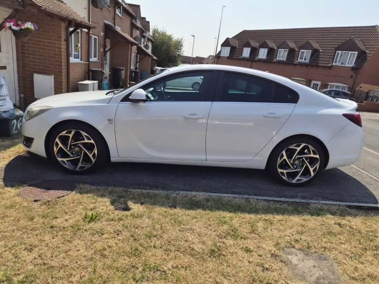 Vauxhall, INSIGNIA, Hatchback, 2014, Manual, 1796 (cc), 5 doors