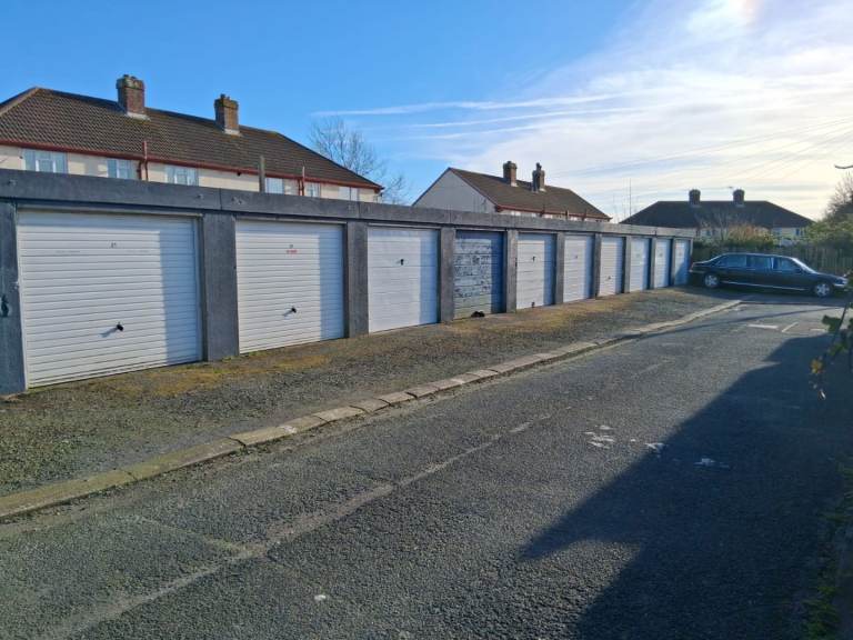 Garages and Parking Torpoint 