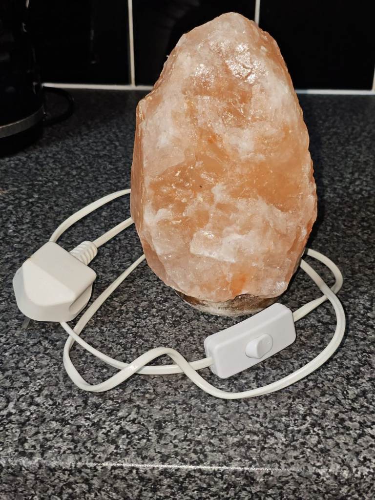 Himalayan salt lamp 
