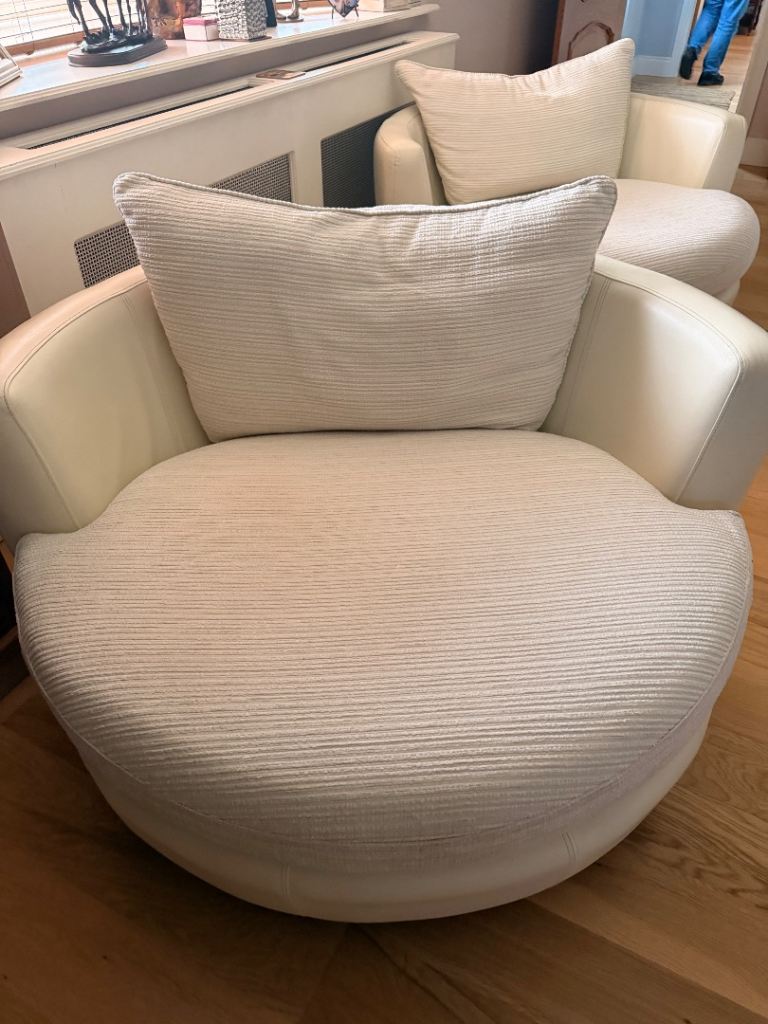 Cream Swivel Armchair with Cushion – Good Condition