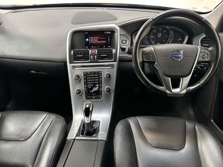 VOLVO XC60 2.0 SE Lux Nav D4 2017