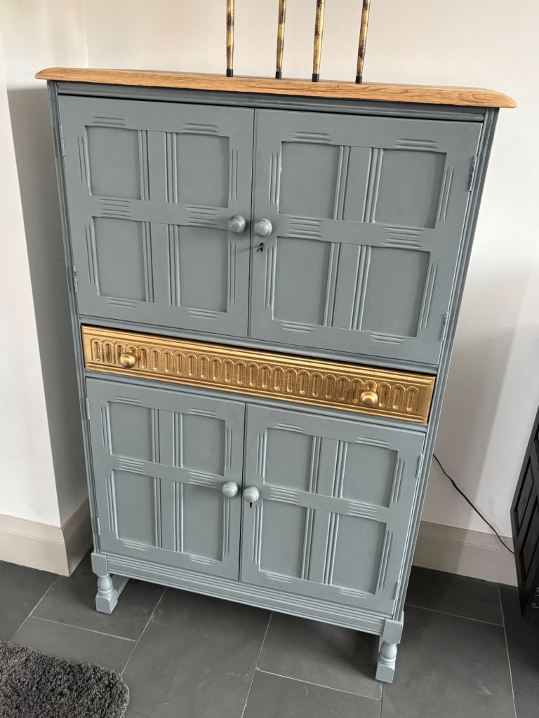 Vintage Ercol cocktail / drinks cabinet 