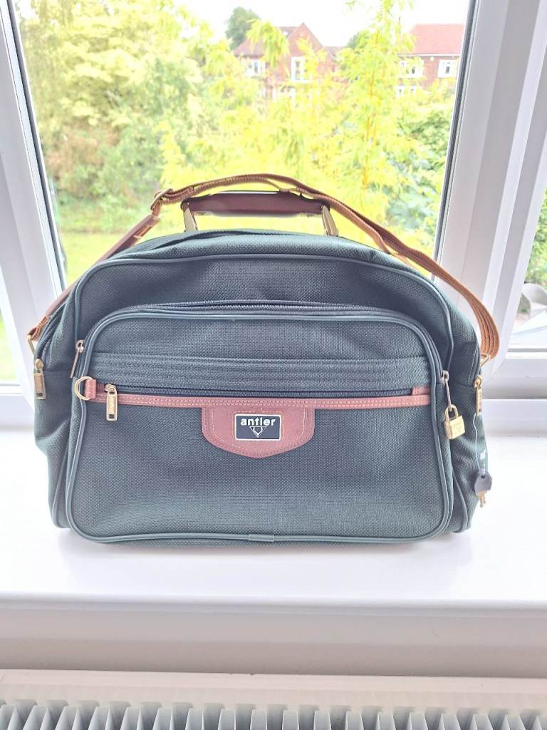 *New* Antler weekend holdall cabin size bag