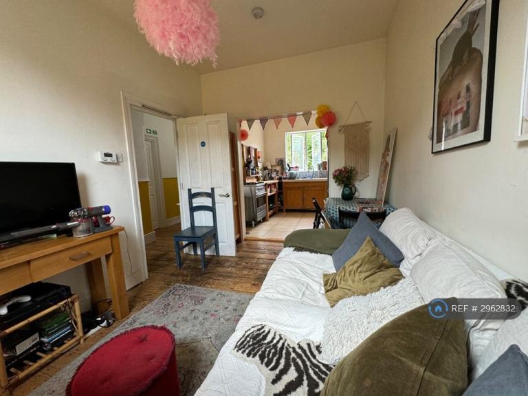 5 bedroom house in Brocklehurst Street, London, SE14 (5 bed) (#2962832)