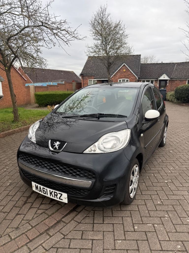 Peugeot, 107, Hatchback, 2011, Manual, 998 (cc), 5 doors