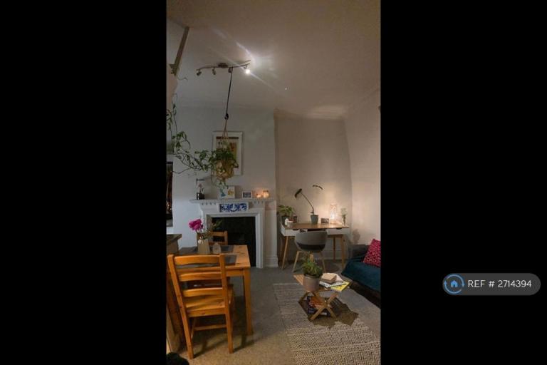 Studio flat in Elmore Road, Sheffield, S10 (#2714394)