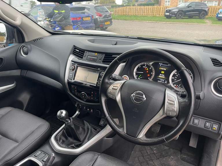 NISSAN NAVARA 2.3 dCi Off-Roader AT32 2019