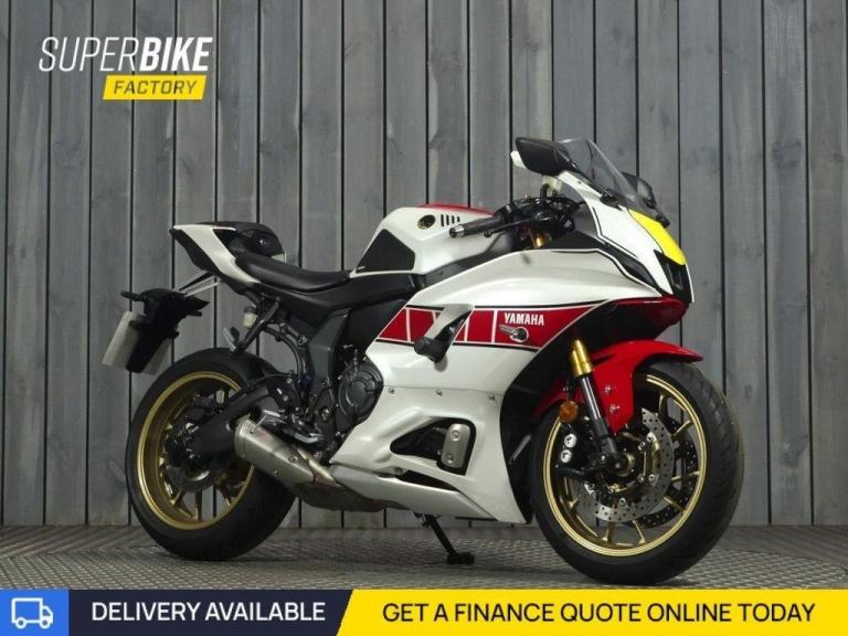 2022 22 YAMAHA R7
