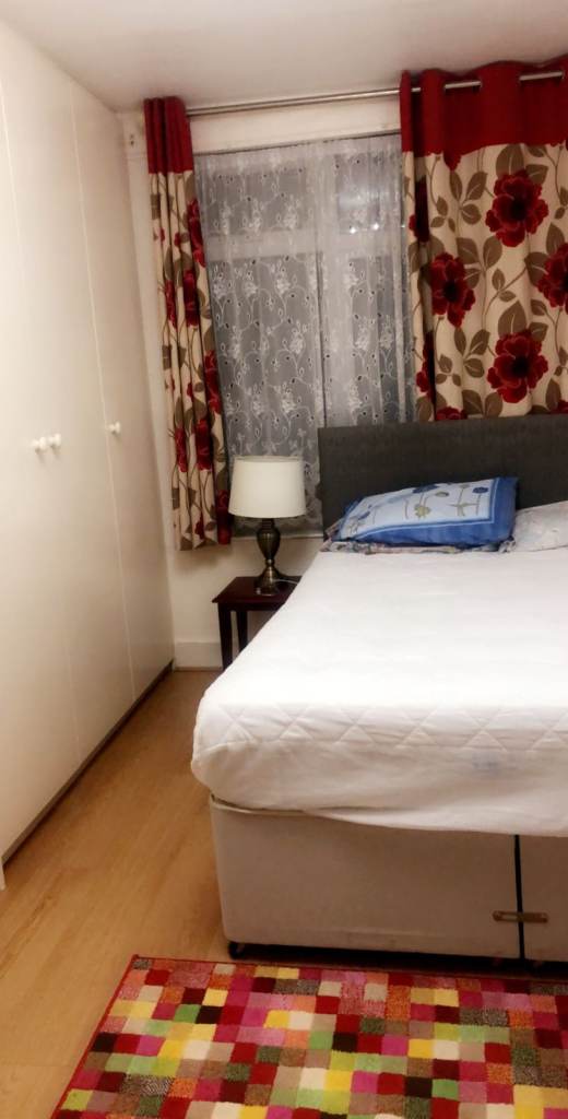 AVAILABLE !!! (Professional ONLY) ..CLEAN BIG MEDIUM ROOM IN WALTHAMSTOW, E17 4JR FOR £650pcm