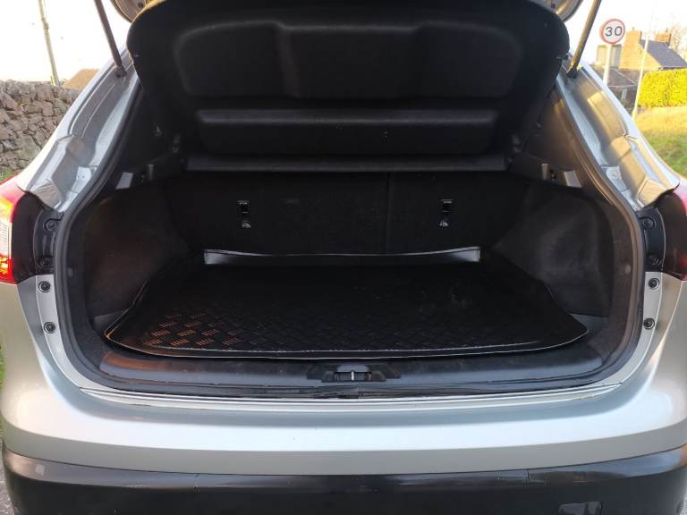 Nissan, QASHQAI, Hatchback, 2014, Manual, 1197 (cc), 5 doors