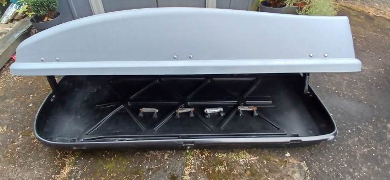 Thule / Halfords Extra Large Roofbox 420 Litre