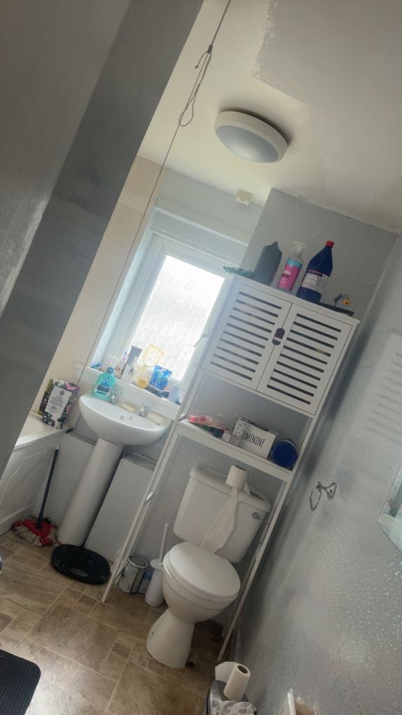 Looking for 1/2 bed ground with private secure garden