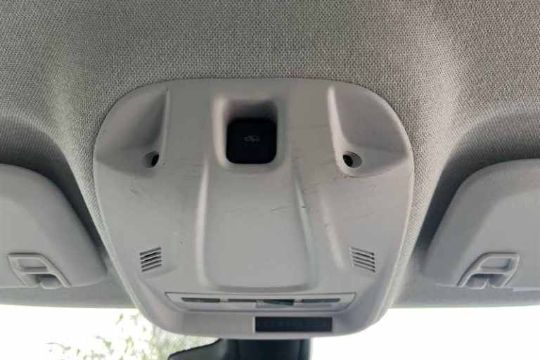 2021 Vauxhall Crossland 1.2i (83 PS) Griffin 5 Door Petrol SUV *** 1 Private Owner from New ***  ...