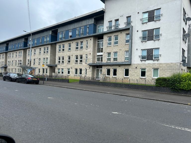 1 Bedroom Ground floor Flat available Pollokshilds