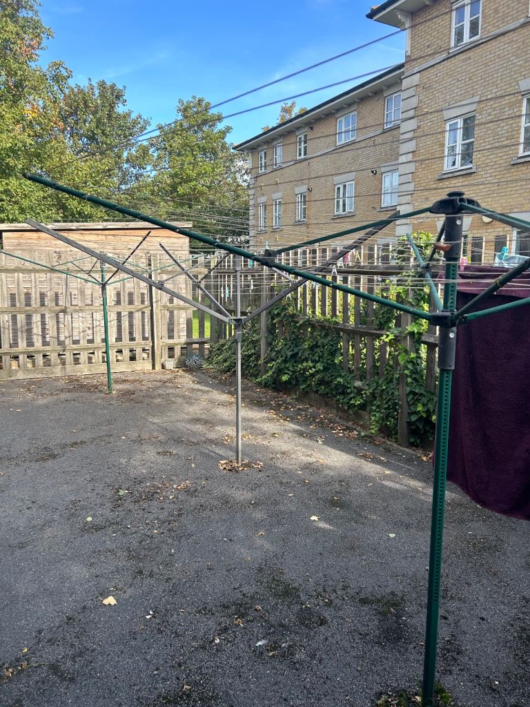 One bedroom GFF in Romford To Central London 