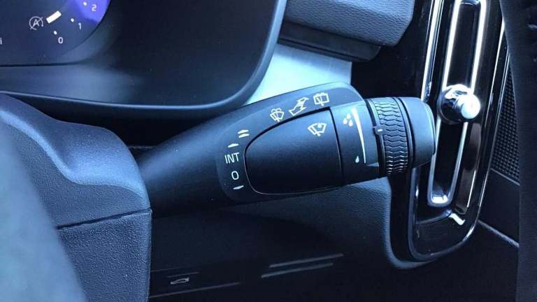 2025 Volvo XC40 Plus, B4 Mild hybrid, Petrol, Dark ESTATE Petrol/Electric Hybrid Automatic