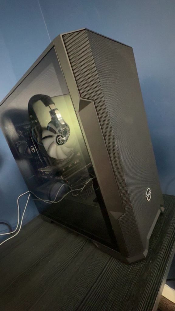PC Specialist Icon 240 RTX 4060 AMD Ryzen 5 5500