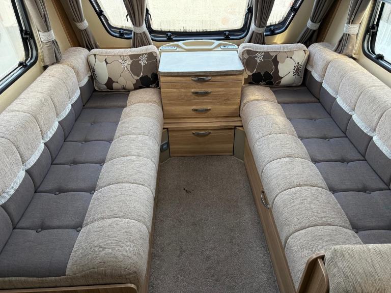 STERLING ECCLES AMETHYST -TWIN AXLE- FIXED BED + SIDE DINETTE + MOTORMOVER