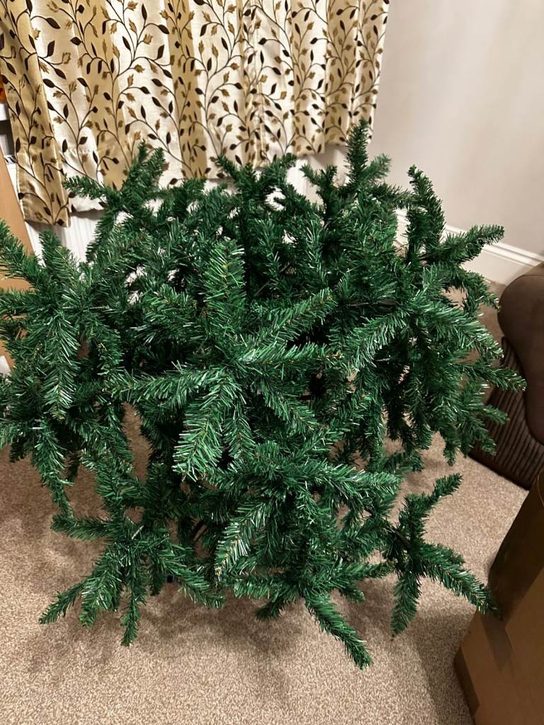 Luxury Green Spruce Artificial Christmas Tree - 7ft