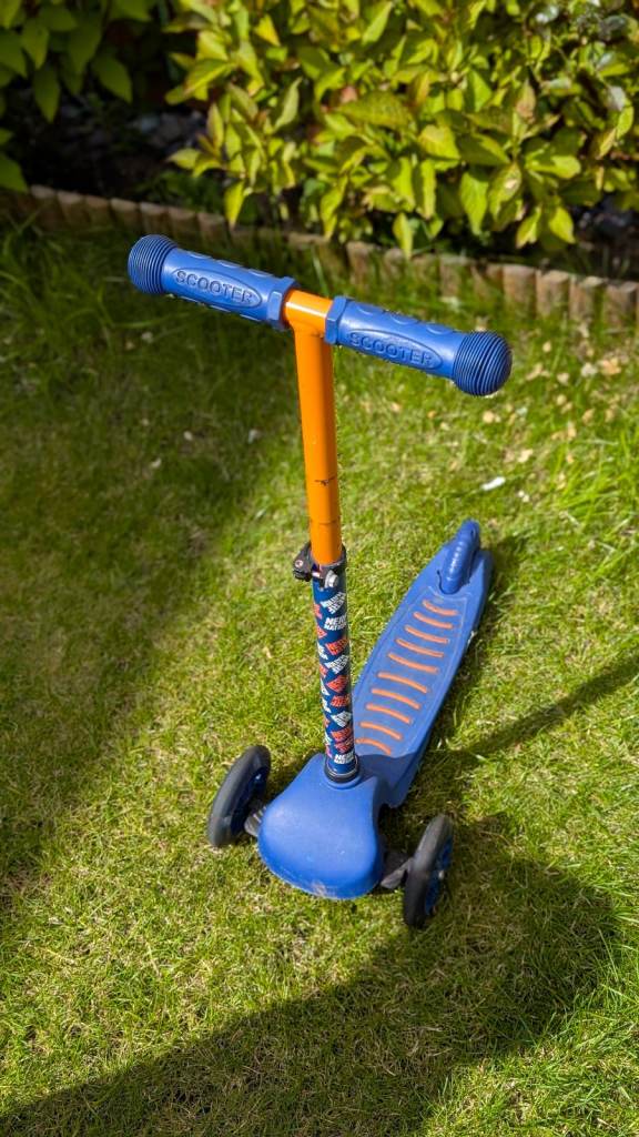 Scooter for kids 4 to 7 years