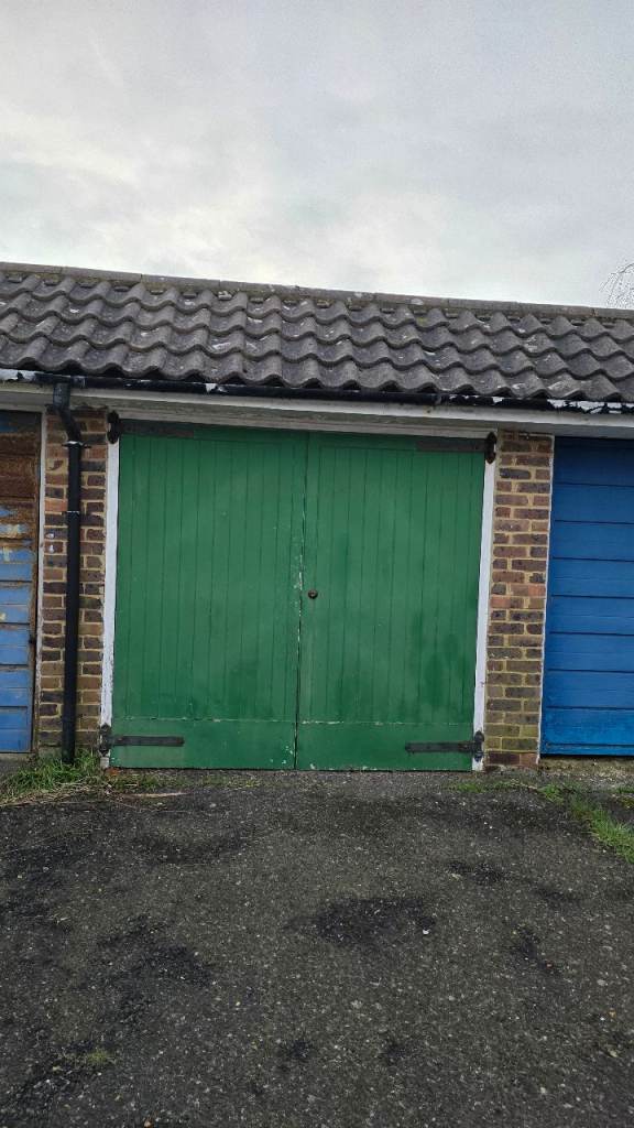 GARAGE TO RENT – CHEVIOT CLOSE, EAST PRESTON, WORTHING