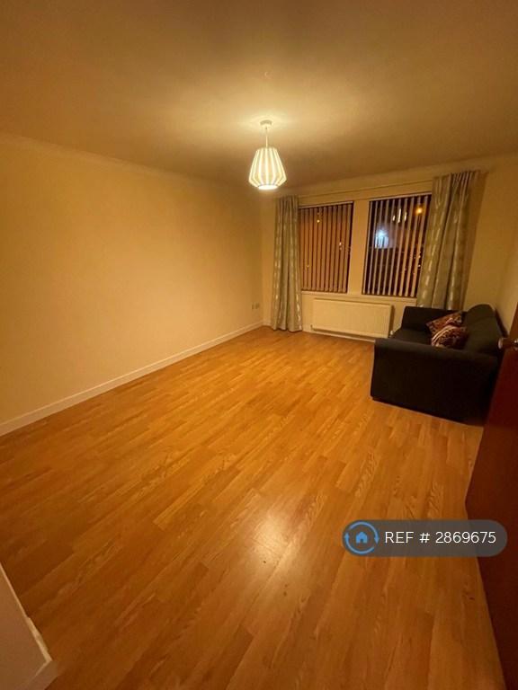 2 bedroom flat in Leyden Court, Glasgow, G20 (2 bed) (#2869675)