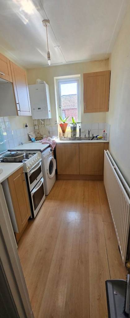 1 bed first floor flat