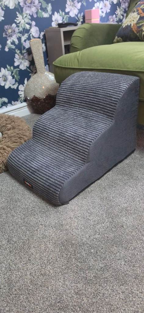 Dog Steps for sofa, bed etc. BRAND NEW