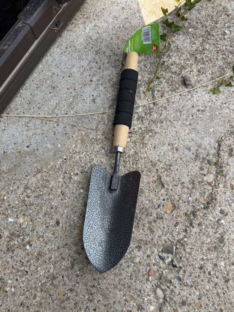Garden spade 