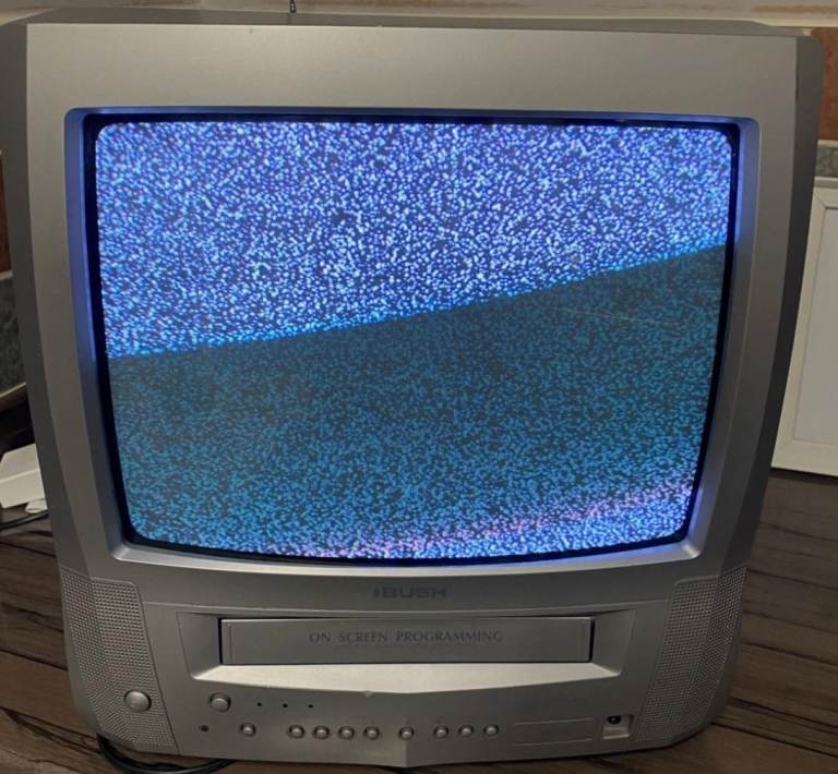 Bush 14" Crt TV/VHS *read description*