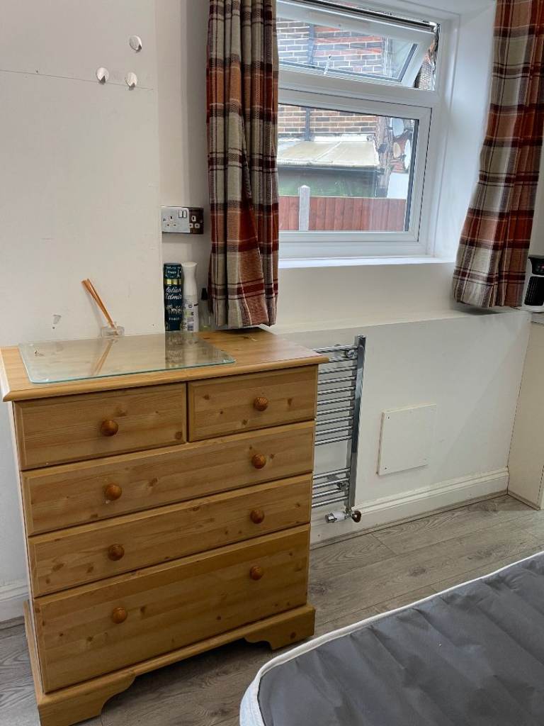 Self contained studio flat