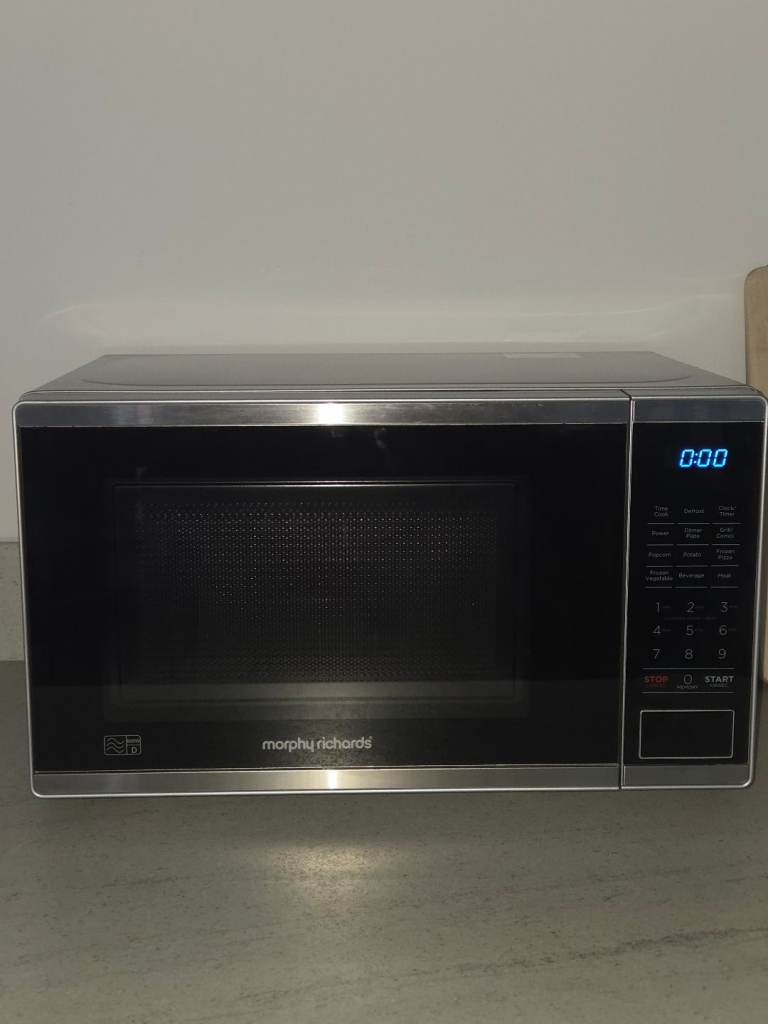 Morphy Richards 800W Standard Grill Microwave - Silver