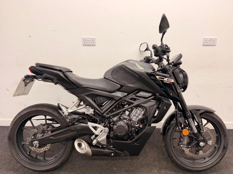  HONDA CB125R ** LEARNER LEGAL - LOVELY CONDITION - WARRANTY **