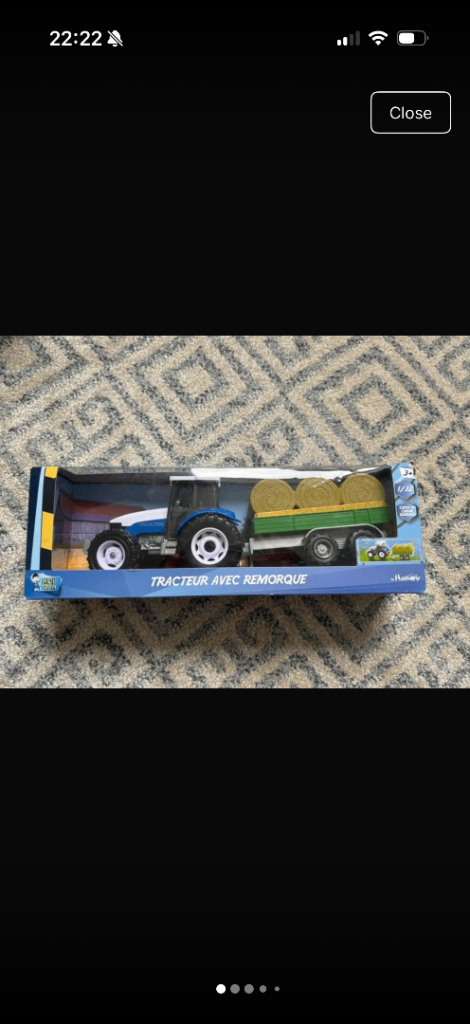 Toy Tractor with Trailer & Hay Bales (1:32 Scale) from 3y+