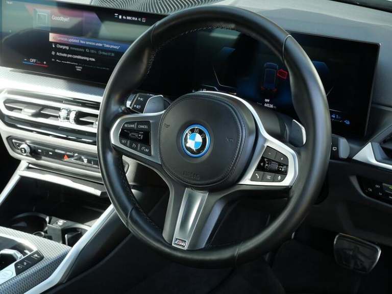 2022 BMW 3 Series 2.0 330e 12kWh M Sport Touring 5dr Petrol Plug-in Hybrid Auto Euro 6 (s/s)  Est...